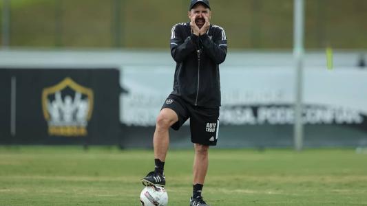 Coudet prepara o Atlético para o duelo com o Carabobo na Libertadores