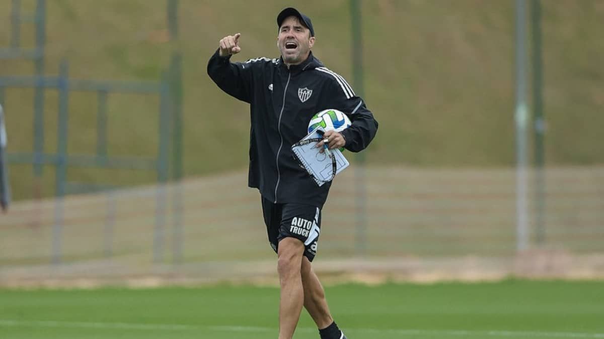 Santos x Atlético: veja escalações para a partida pelo Brasileiro
