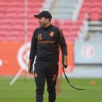 Coudet reestreia no comando do Inter diante do RB Bragantino no Brasileirão