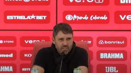 Coudet valoriza produção do ataque do Inter no Gre-Nal