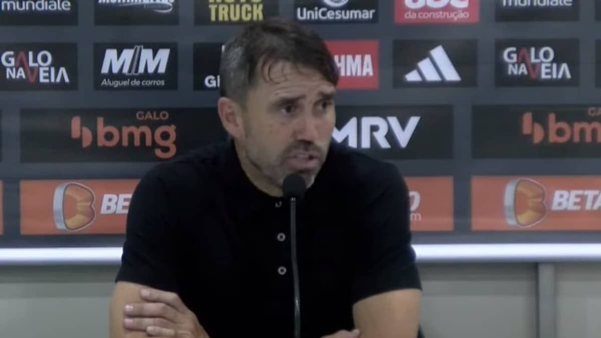 Atlético: Coudet explica tempos diferentes contra Athletic e elogia esforço do time