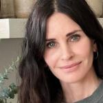 Príncipe Harry comeu cogumelos alucinógenos e conversou com vaso sanitário na casa da atriz Courteney Cox