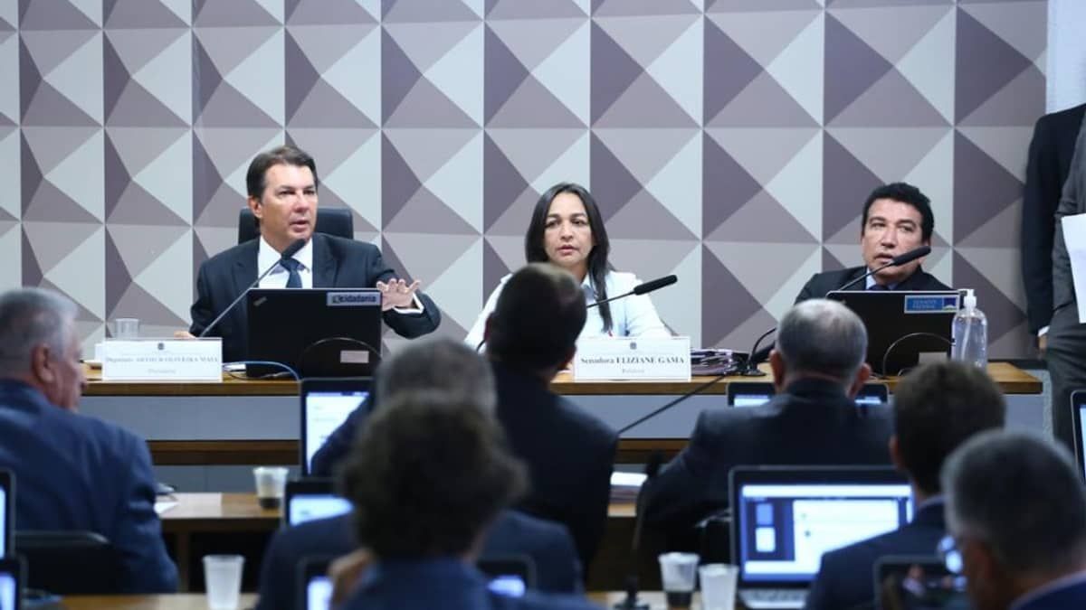 Delação premiada, depoimentos bombásticos e acareação: as promessas frustradas da CPMI do 8/1