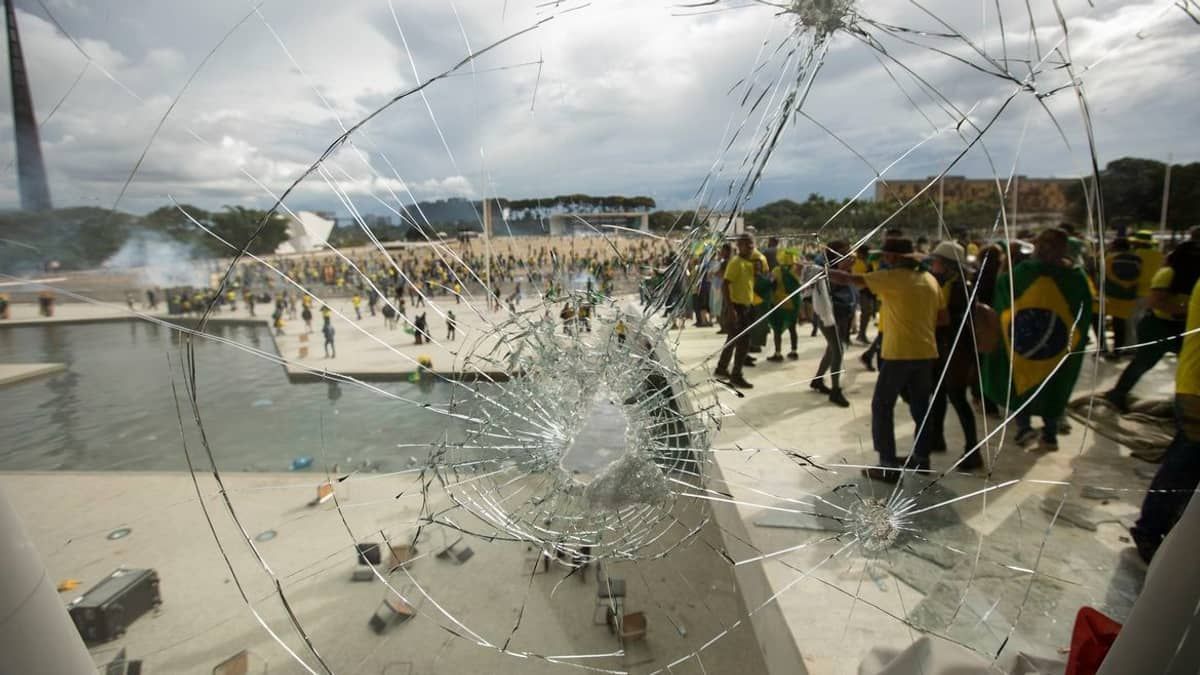 CPMI do 8/1 avalia pedido de bolsonaristas para convocação de fotógrafo da Reuters