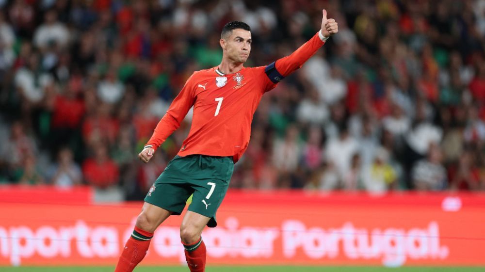 Cristiano Ronaldo perde pênalti, mas Portugal vence Irlanda pelas Eliminatórias