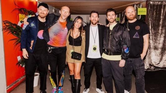 Craque e a esposa prestigiaram o show do Coldplay em Barcelona