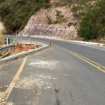 Vídeo: rodovia com crateras em duas curvas ameaça motoristas no Jequitinhonha