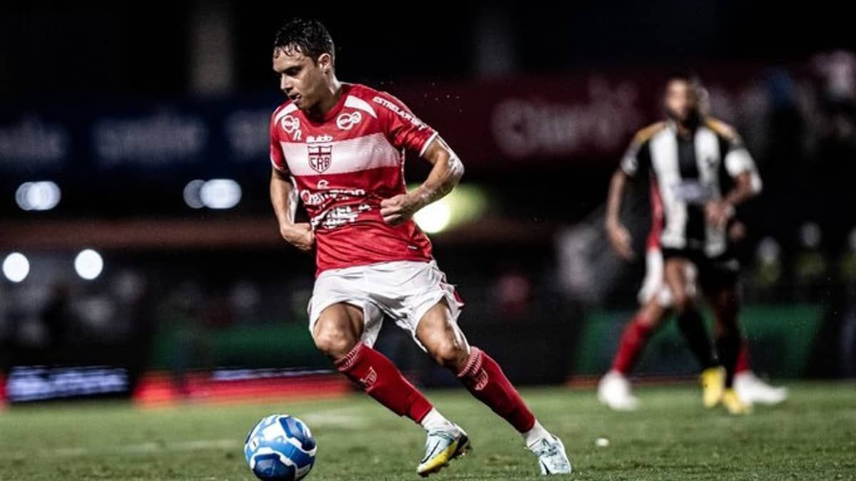 Copete marca no fim e CRB 'arranca' empate com o ABC
