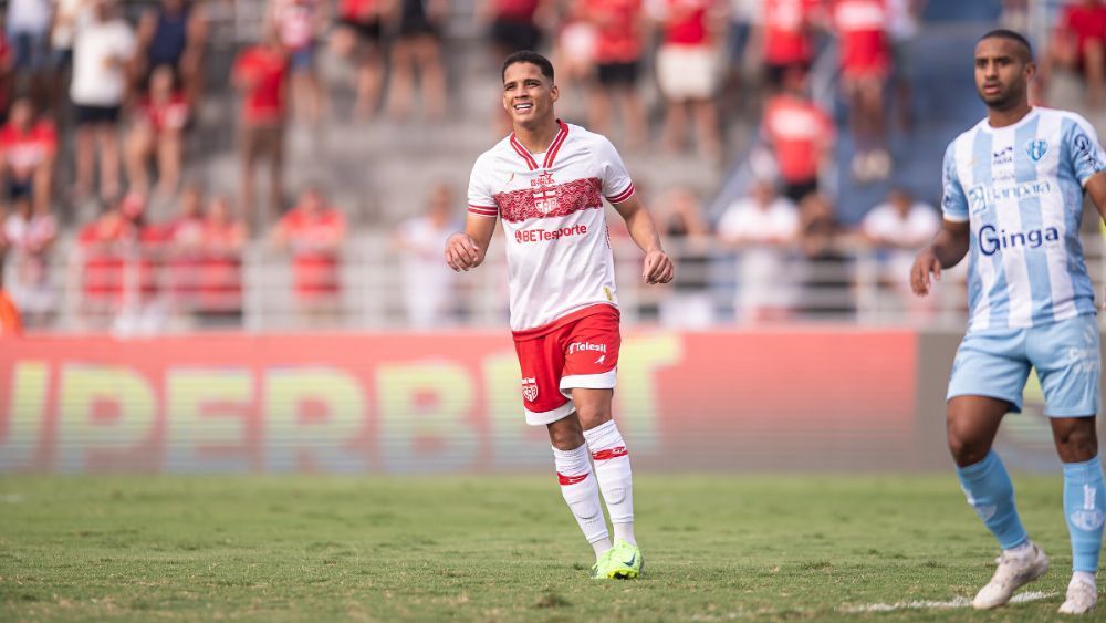 CRB vence e afunda o Paysandu na lanterna da Série B