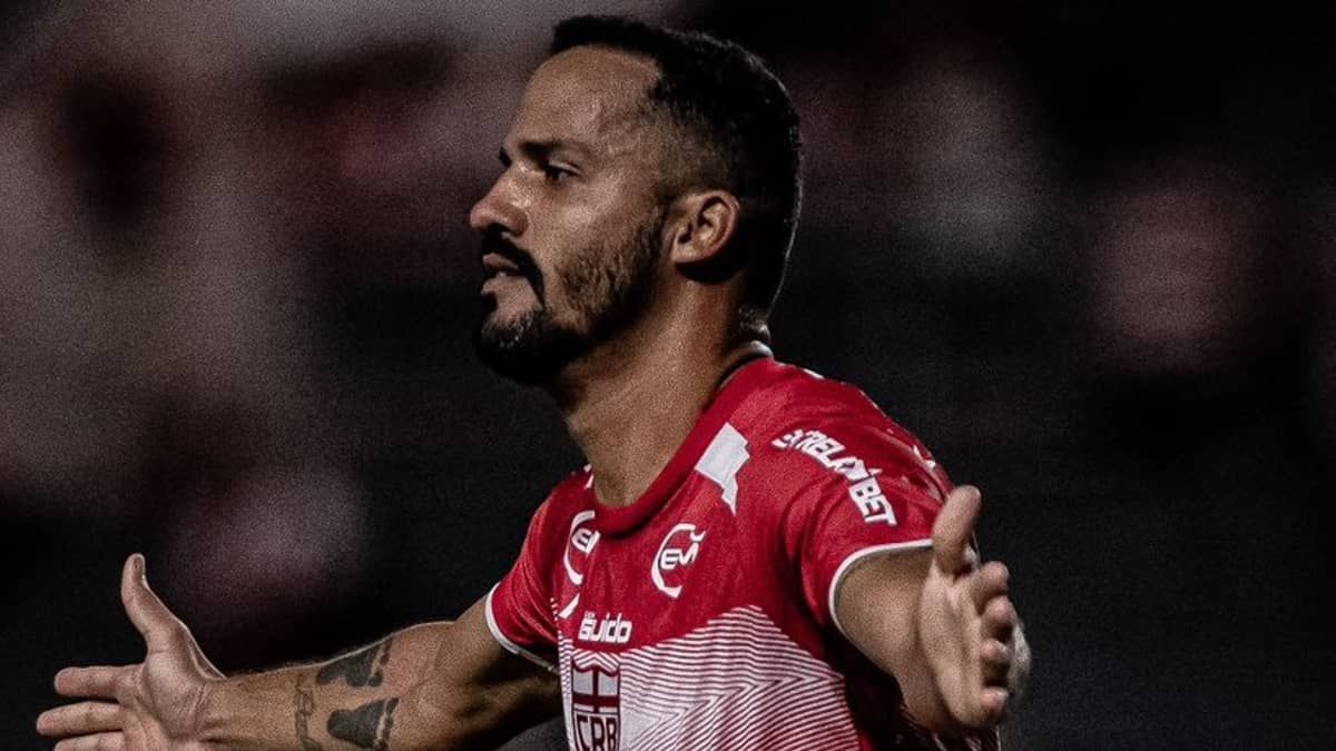 CRB vence Atlético-GO em confronto direto pela Série B  