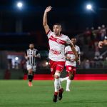 Meia lamenta empate com Atlético, mas diz que CRB segue vivo na Copa do Brasil