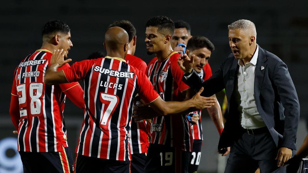 Crespo exalta São Paulo após 'início difícil’ e manda recado sobre foco no Paulistão