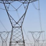 Alto custo da energia elétrica reduz competitividade da indústria brasileira