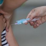 Menos de 10% das crianças de 6 meses a 2 anos receberam a 1ª dose contra a Covid-19 em BH; pediatra explica importância da imunização