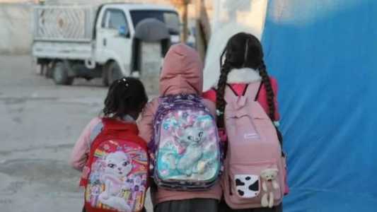 Crianças Yazidi  em campo de refugiados
