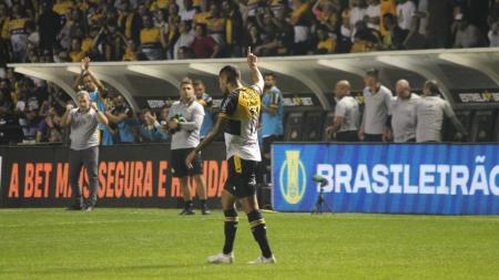 Criciúma venceu o CRB pela 14ª rodada da Série B