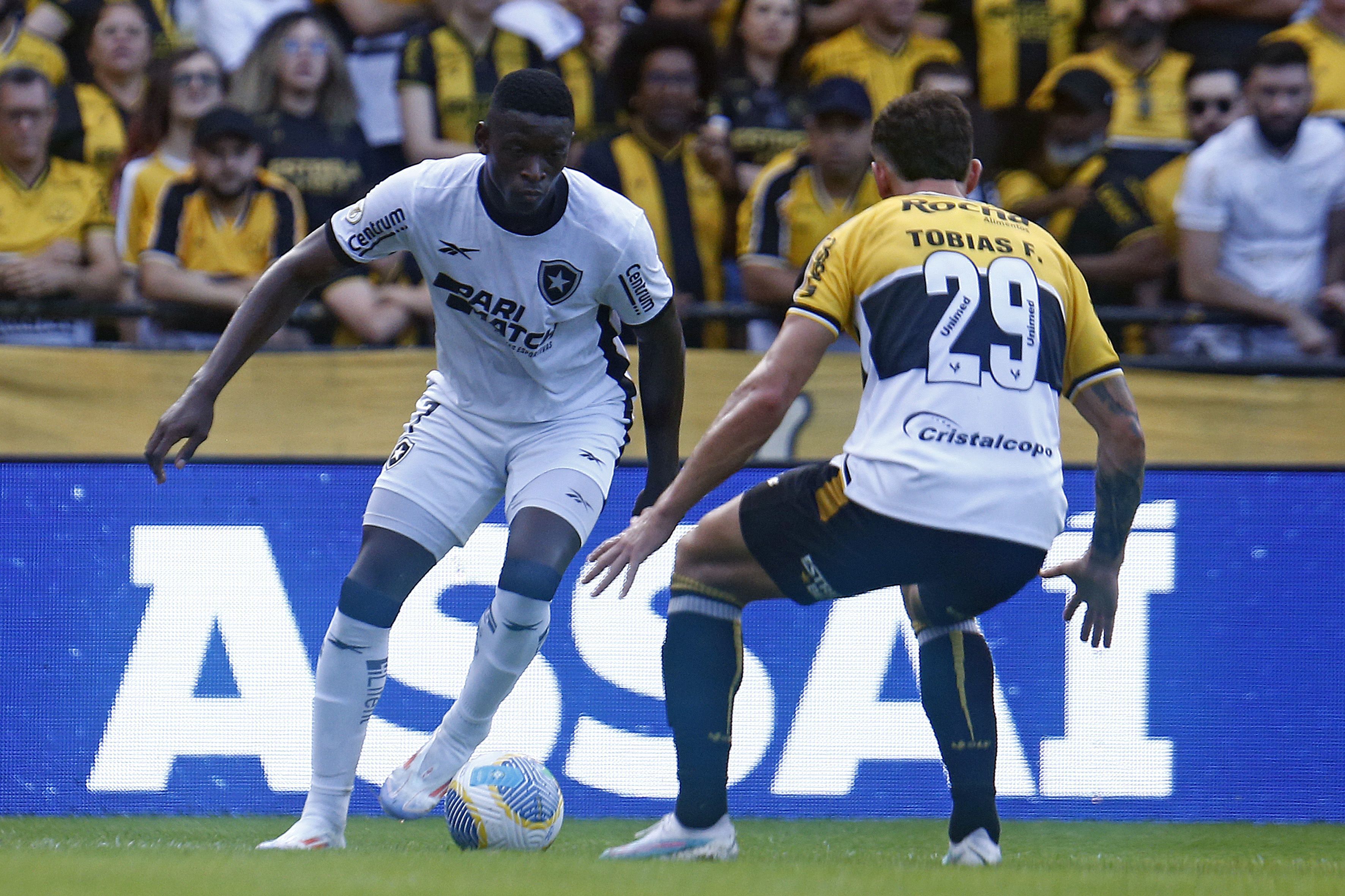 Em casa, Criciúma vence Botafogo e se afasta do Z4 do Brasileirão