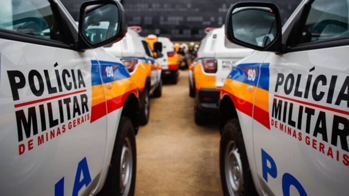 Homem se irrita com barulhos do pai e despeja óleo quente nele em Minas Gerais