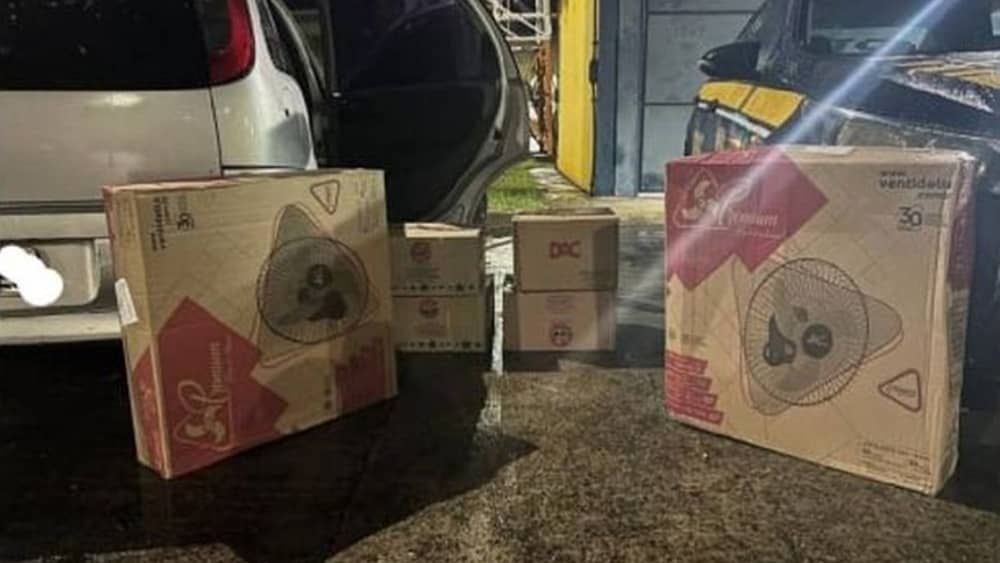 Em meio ao calor, PRF prende dupla que furtou ventiladores de caminhão tombado em MG
