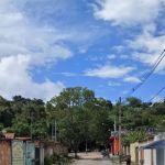 Homem é morto a tiros em Betim: suspeitos se apresentaram como policiais e tiraram foto da vítima 