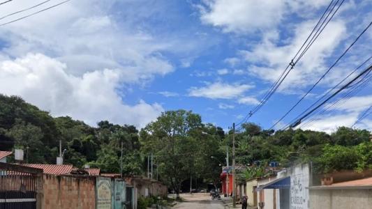 Crime foi registrado na rua Pingo de Ouro, bairro Vargem das Flores