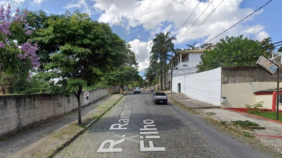 Motorista é rendido por cinco bandidos e tem carro roubado na Pampulha, em BH 