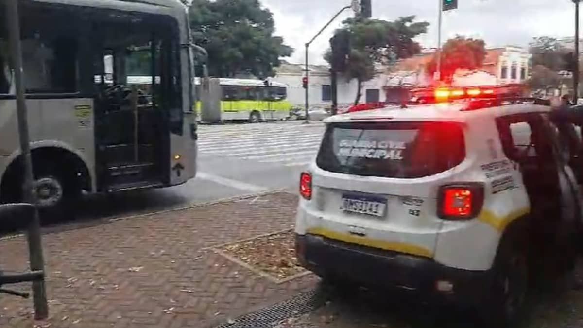 Homem é preso por suspeita de importunação sexual contra passageira dentro de ônibus em BH