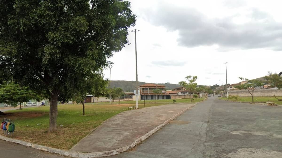 Homem é morto a tiros em praça de Sete Lagoas (MG)