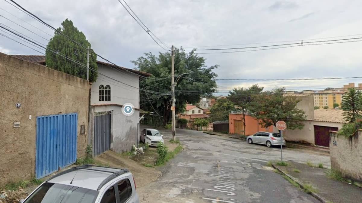 Homem é assassinado a tiros e irmão finge de morto para escapar na Pampulha, em Belo Horizonte