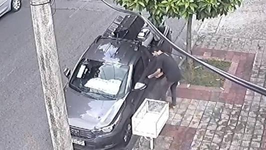 Criminoso furta veículo no barreiro, em BH, nesta terça-feira (28)
