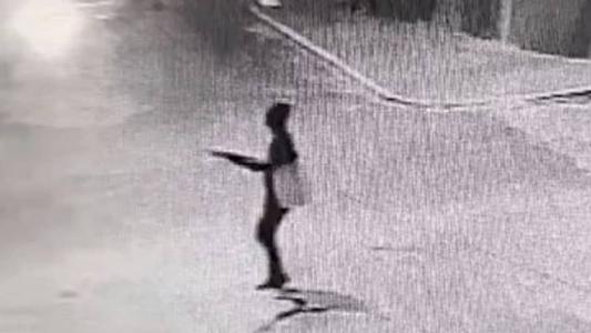 Criminosos são filmados atirando para o alto em Itinga