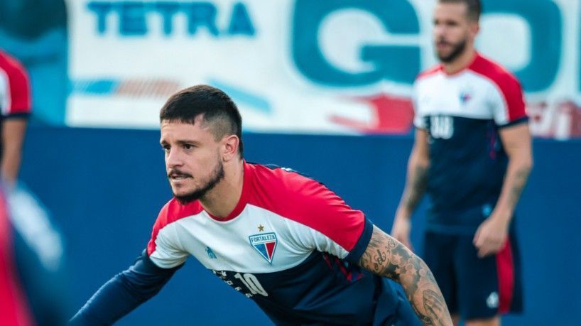 Meia se despede do Fortaleza e vai jogar no futebol da Tailândia