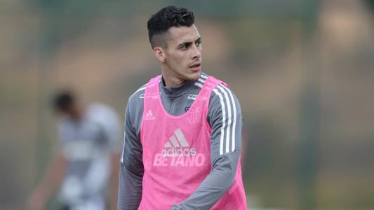 Cristian Pavón ganhou destaque com a camisa do Boca Juniors e defendeu a seleção da Argentina