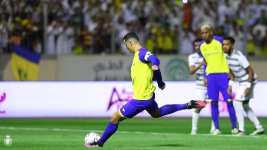 Cristiano Ronaldo e Talisca marcam para Al-Nassr na liga saudita