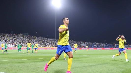 Cristiano Ronaldo fez o sinal da cruz em meio à comemoração de gol na Arábia Saudita