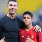 Filho de Cristiano Ronaldo marca gol pelo Al-Nassr e imita o pai; assista