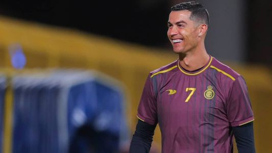 Atacante vestiu a camisa de Manchester United, Real Madrid e Juventus, e atualmente joga pelo Al-Nassr, da Arábia Saudita