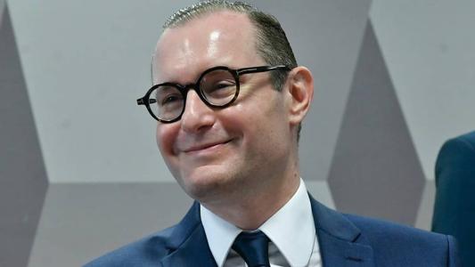 Cristiano Zanin recebeu 21 votos a favor e 5 contra na CCJ do Senado