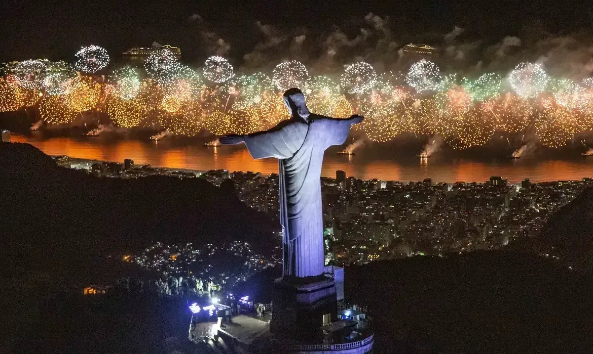 Turismo deve faturar R$ 157,74 bilhões na alta temporada de verão