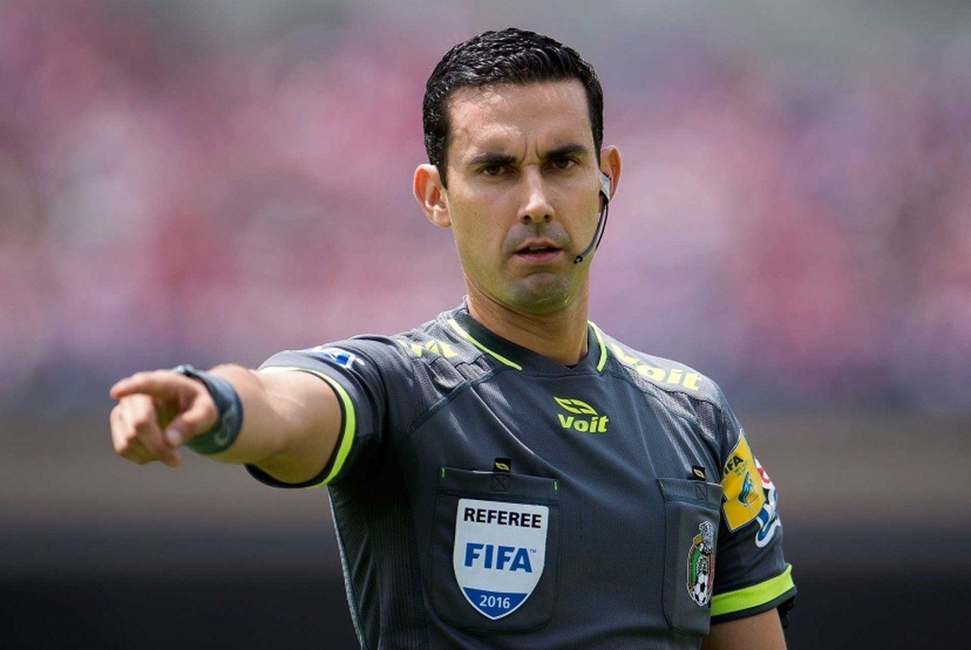 Árbitro que já irritou brasileiros é escalado para estreia da Seleção na Copa América