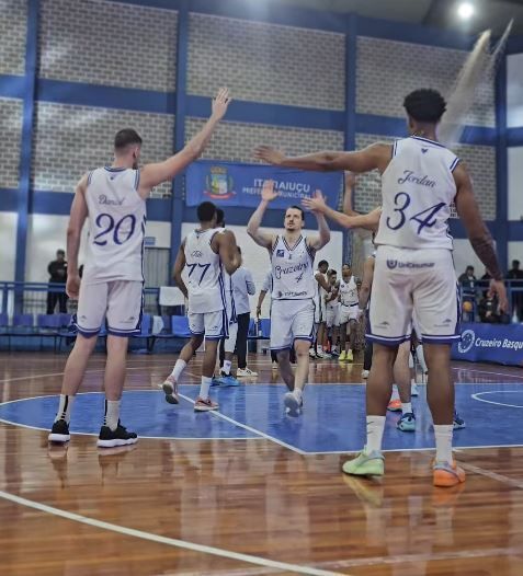Cruzeiro domina Osasco, vence mais uma e se aproxima de título da Liga Ouro