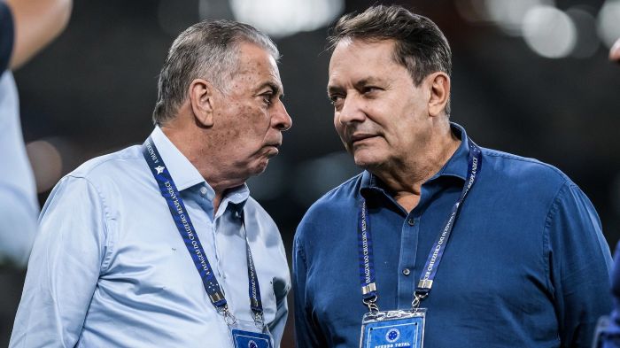 Paulo Pelaipe (esq) e Pedro Lourenço (dir) em jogo do Cruzeiro no Mineirão Paulo Pelaipe (esq) e Pedro Lourenço (dir) em jogo do Cruzeiro no Mineirão