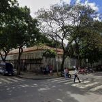 Motociclista morre após ser atropelado por ônibus no Centro de BH
