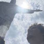 De férias no Rio de Janeiro, filho de David Beckham visita Cristo Redentor