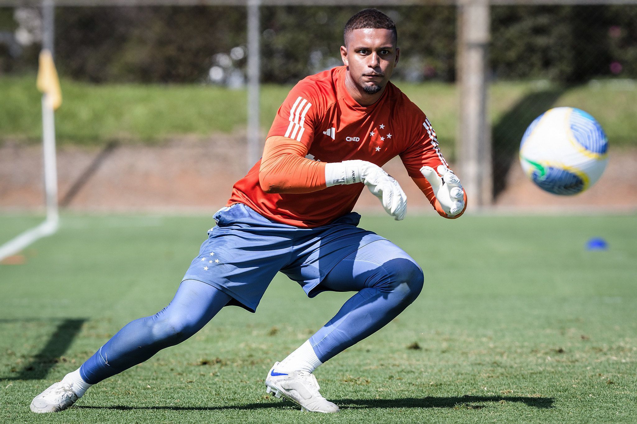 Goleiro titular do Cruzeiro comenta negociação do clube com Cássio, do Corinthians