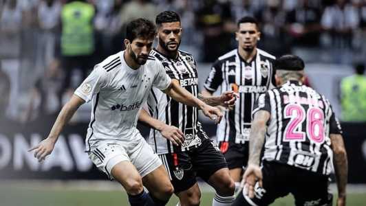 Cruzeiro arrancou pontos preciosos do Atlético no 1º clássico da história na Arena MRV