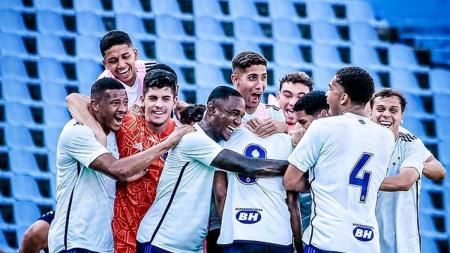 Cruzeiro chega à semifinal após vencer Ceilândia, América e Sampaio Corrêa