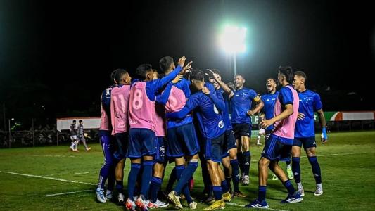 Cruzeiro começou perdendo, empatou, tomou o segundo gol e depois virou para cima do Flu