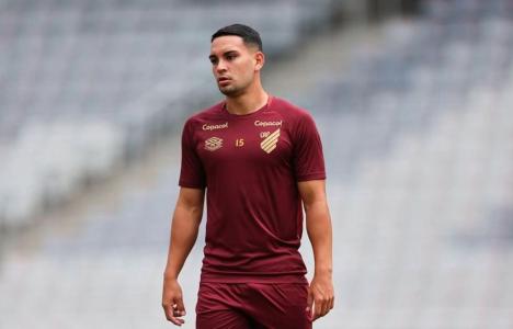 Fabrizio Peralta está no Athletico-PR e pertence ao Cruzeiro