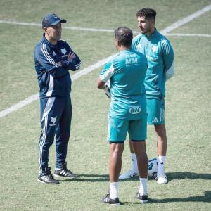 Cruzeiro de Leonardo Jardim faz último jogo na Vitória Cup